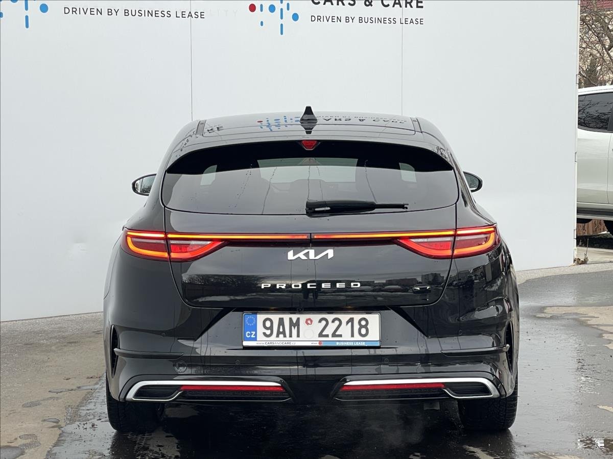 Kia ProCeed