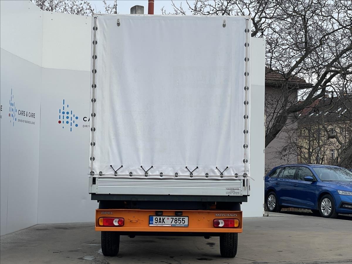 Opel Movano