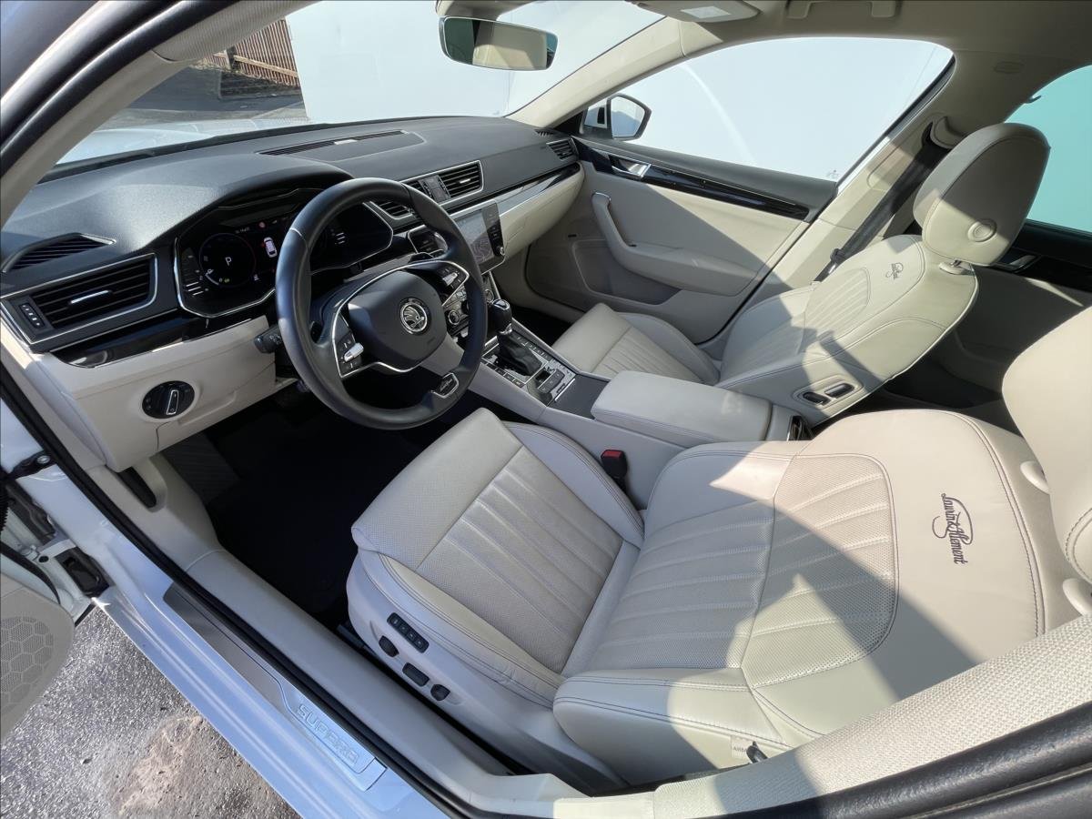 Škoda Superb