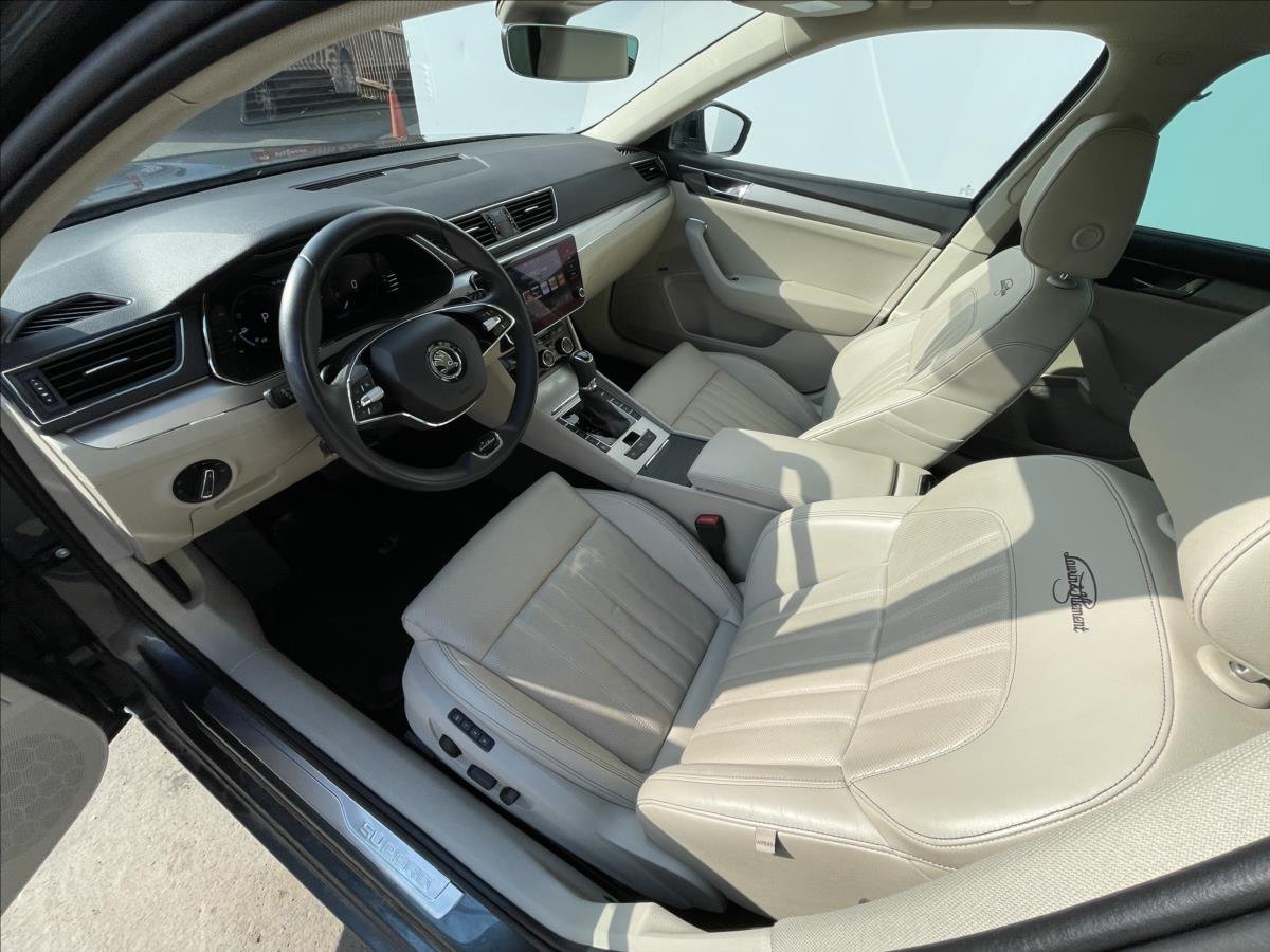 Škoda Superb
