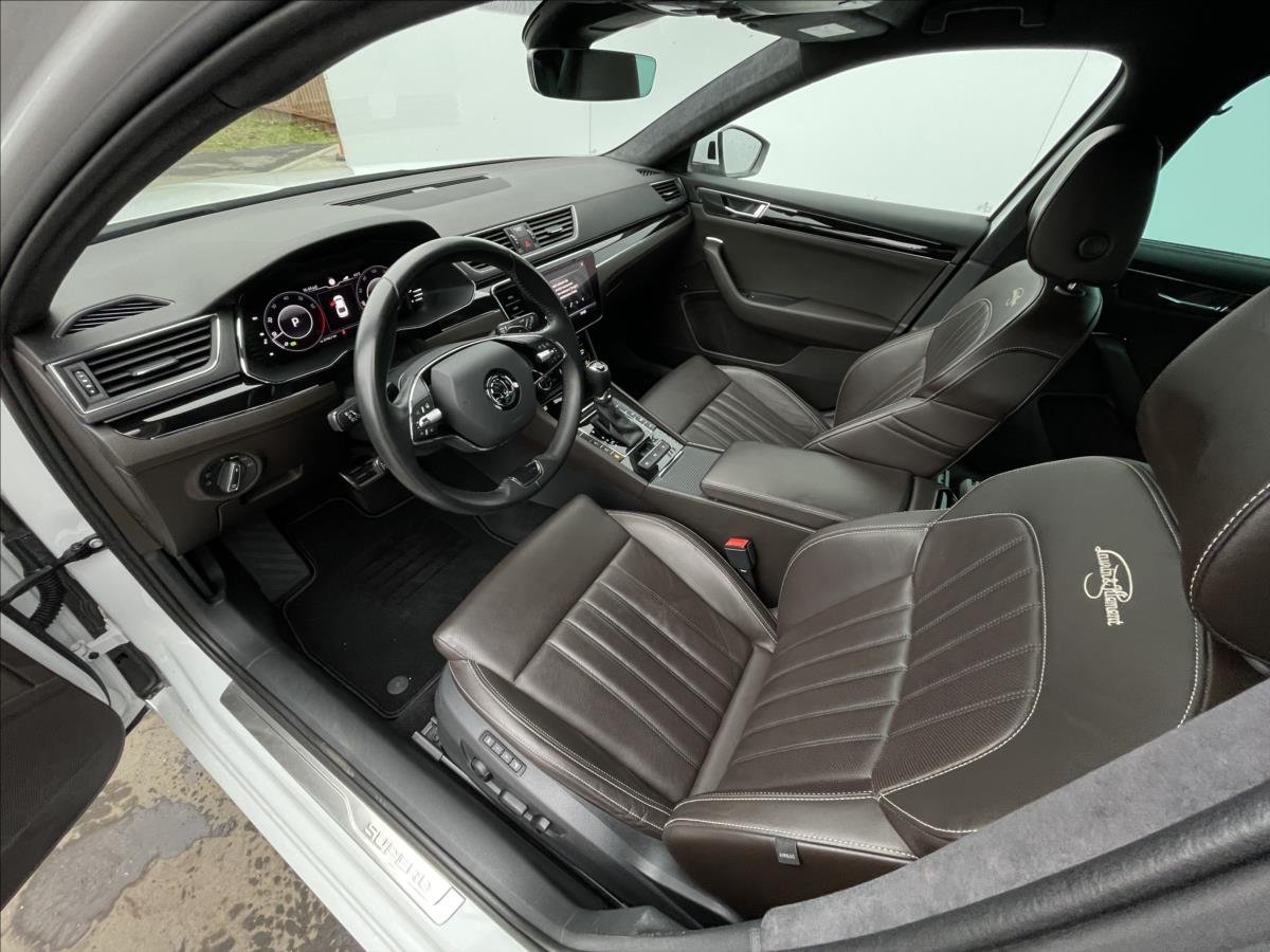 Škoda Superb