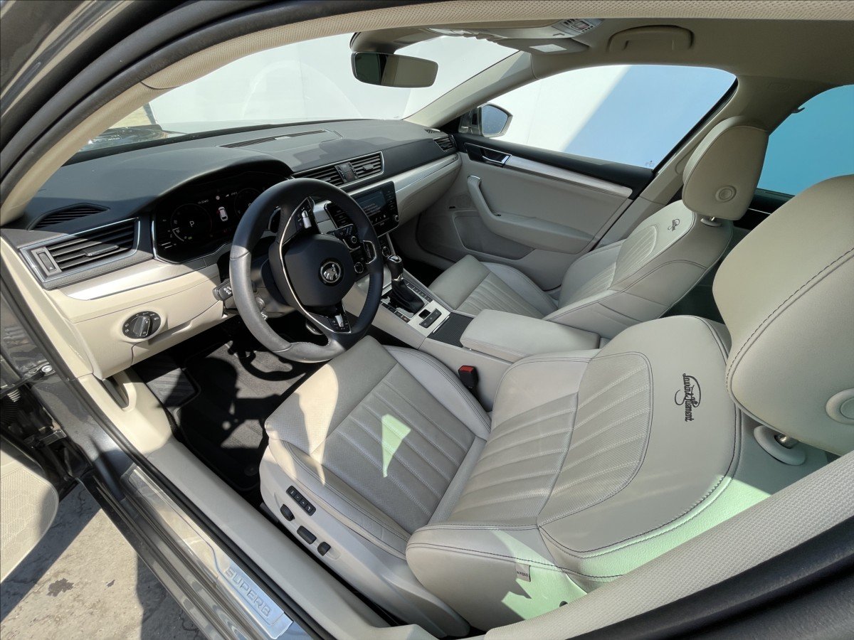 Škoda Superb