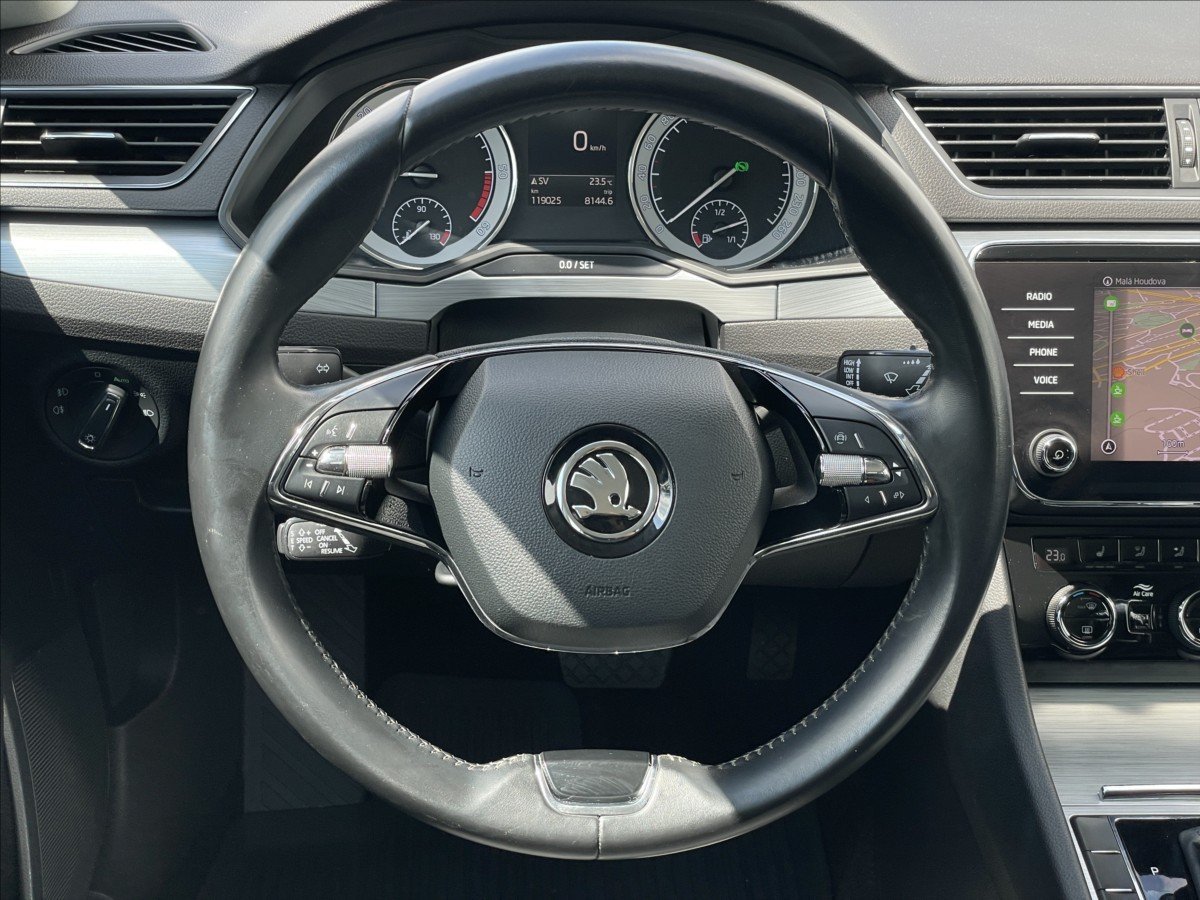 Škoda Superb