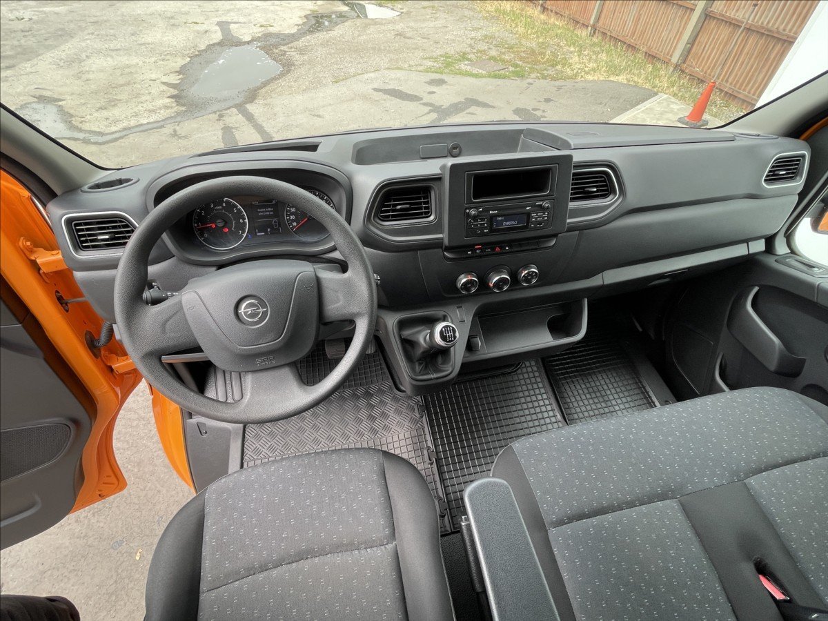 Opel Movano