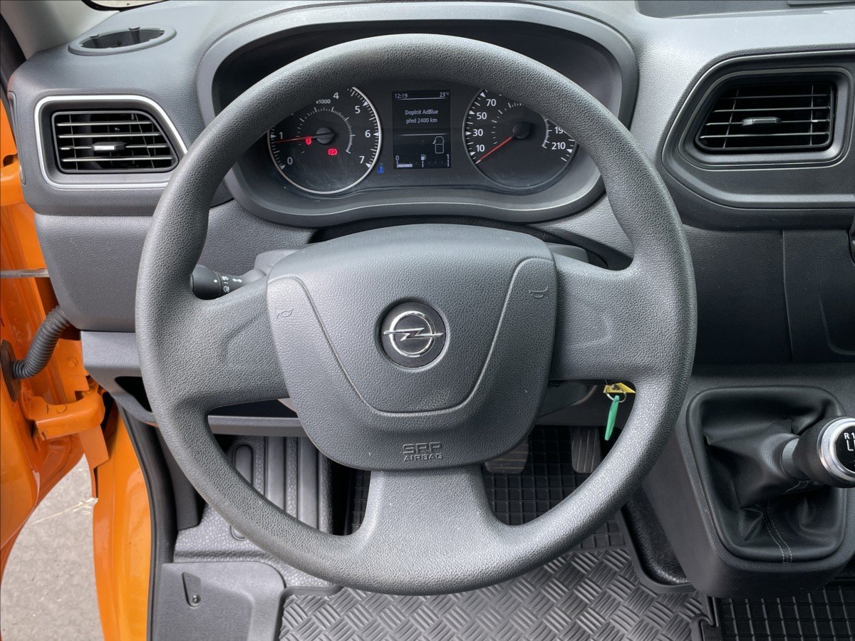 Opel Movano